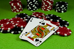 Blackjack – strategia podstawowa i liczenie kart