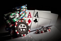 Jak grać w pokera na stołach cash’owych?