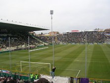 Stadio Ennio Tardini, który zdoła pomieścić 28 783 kibiców.